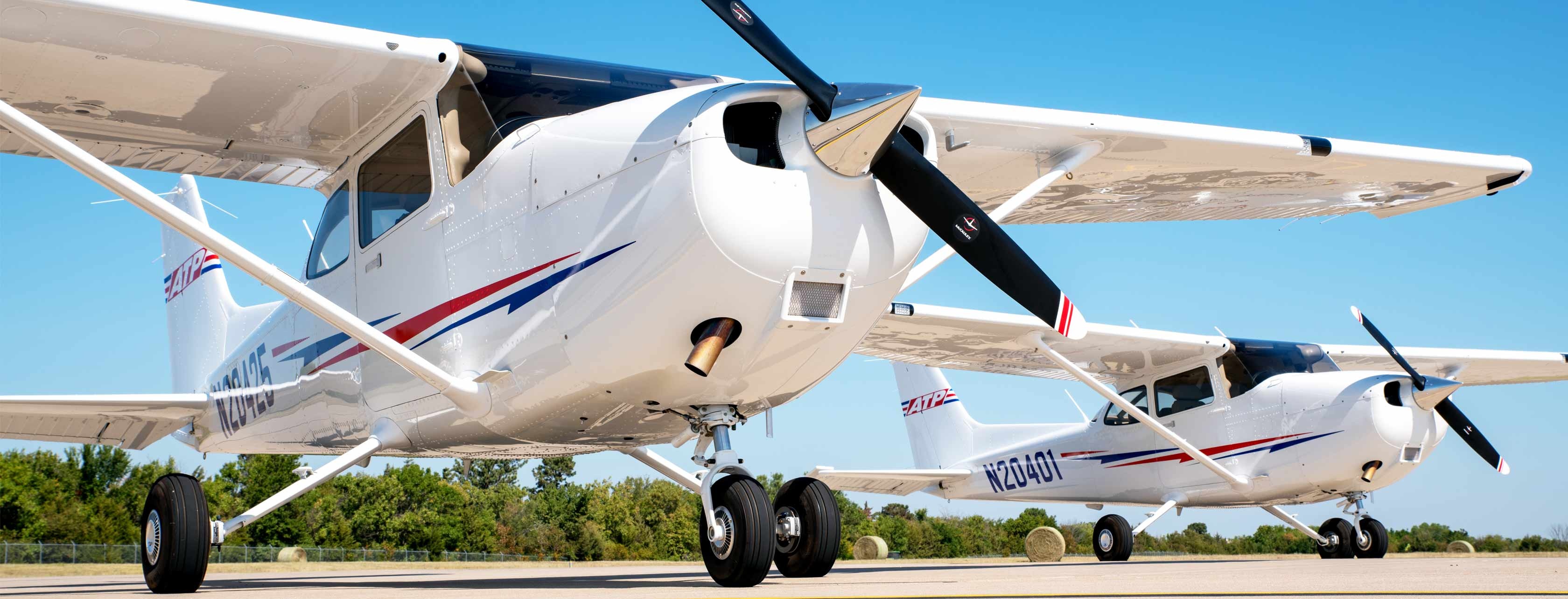 Cessna, Skyhawk Model, ATP Flight School, Flight Training Excellence, 3360x1290 Dual Screen Desktop