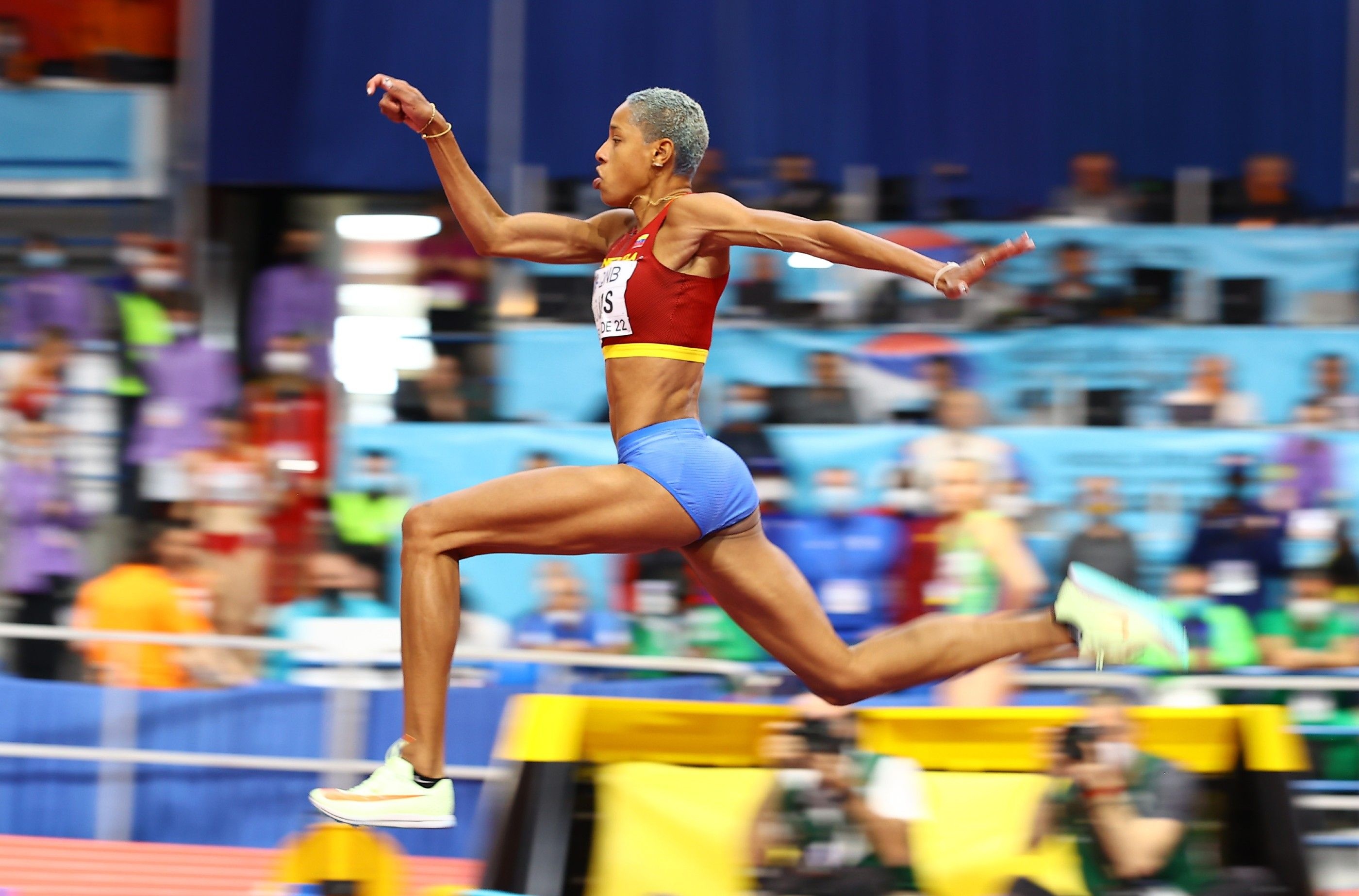 Тройной прыжок женщины. Юлимар Рохас. Тройной прыжок женщины мировой рекорд.
