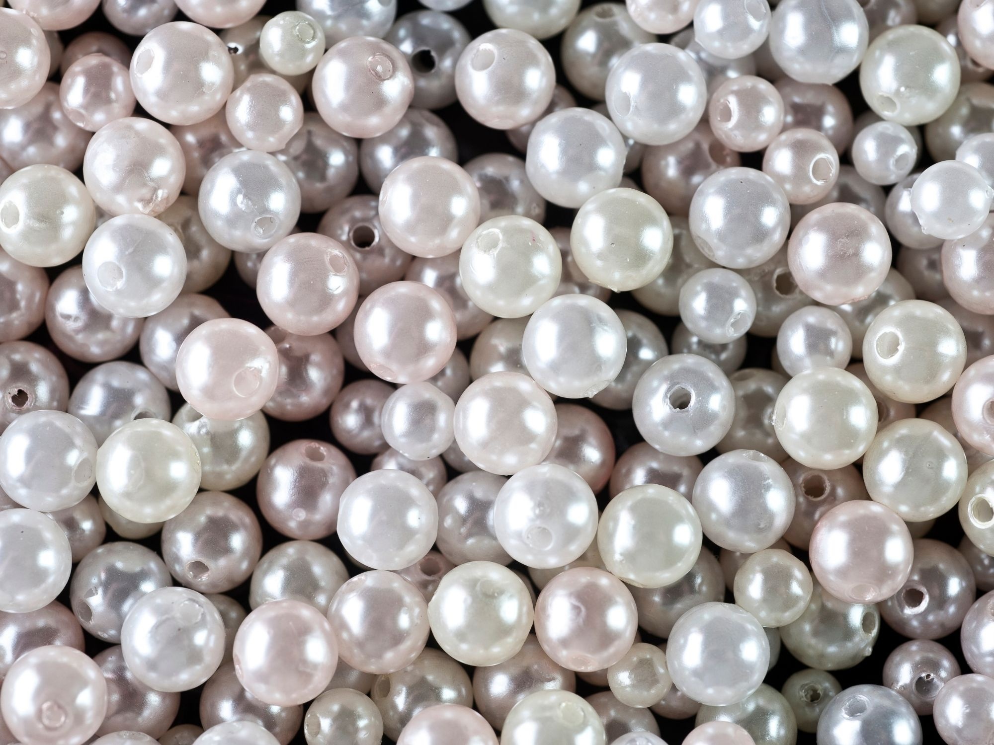 How to Tell Real Pearls from Imitations | Diamond Buzz 2000x1500
