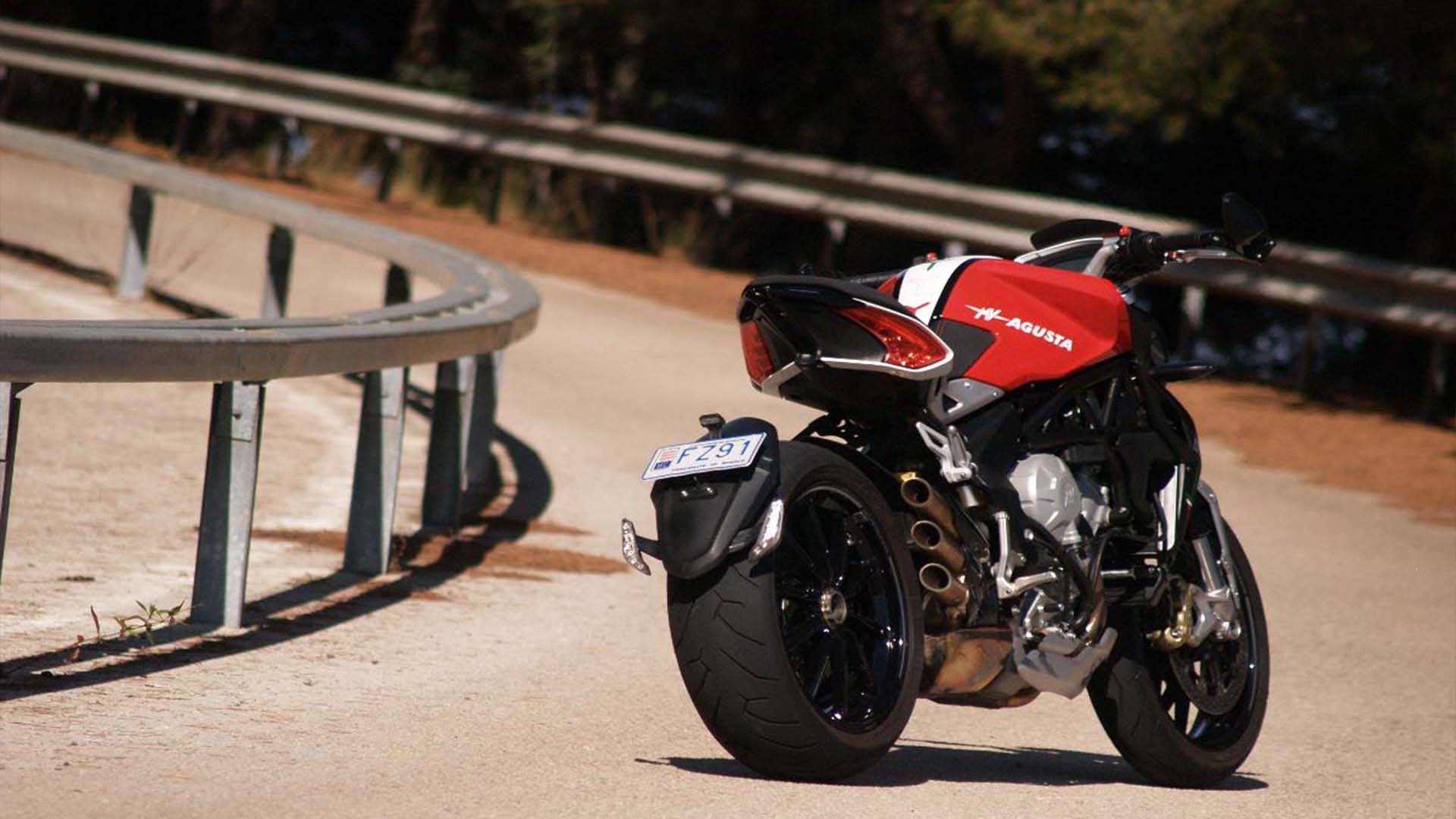 MV Agusta Brutale Rosso, Stunning wallpapers, Captivating design, Motorcycle enthusiasts, 1920x1080 Full HD Desktop