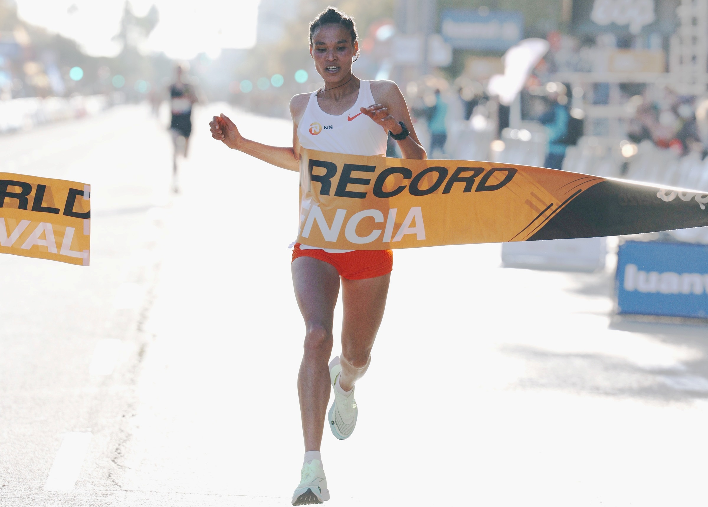 Letesenbet Gidey, World half marathon record, Valencia half marathon, Athletics news, 2400x1720 HD Desktop