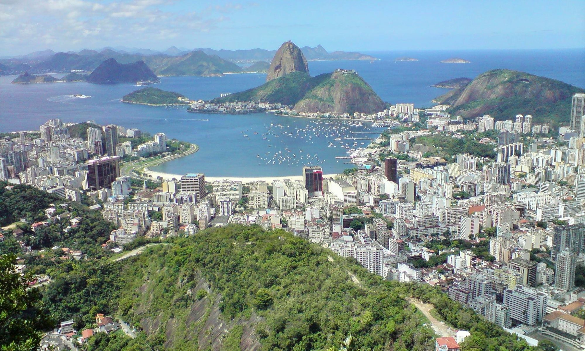 Rio De Janeiro, Brazil's gem, Copacabana beach, Ipanema vibes, 2000x1200 HD Desktop