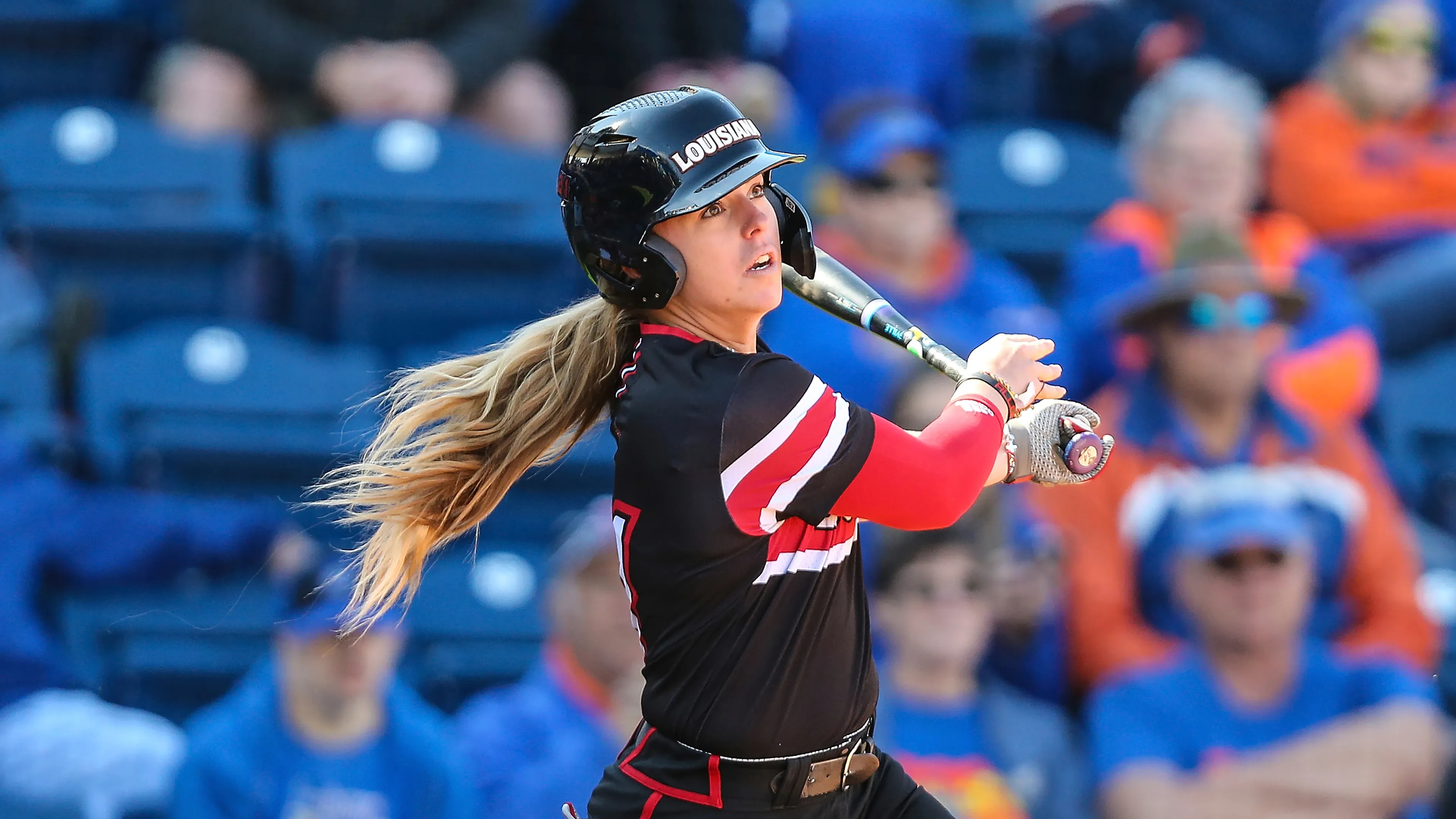 Softball: Louisiana infielder Melissa Mayeux, Louisiana Ragin' Cajuns vs. Florida Gators. 3840x2160 4K Wallpaper.