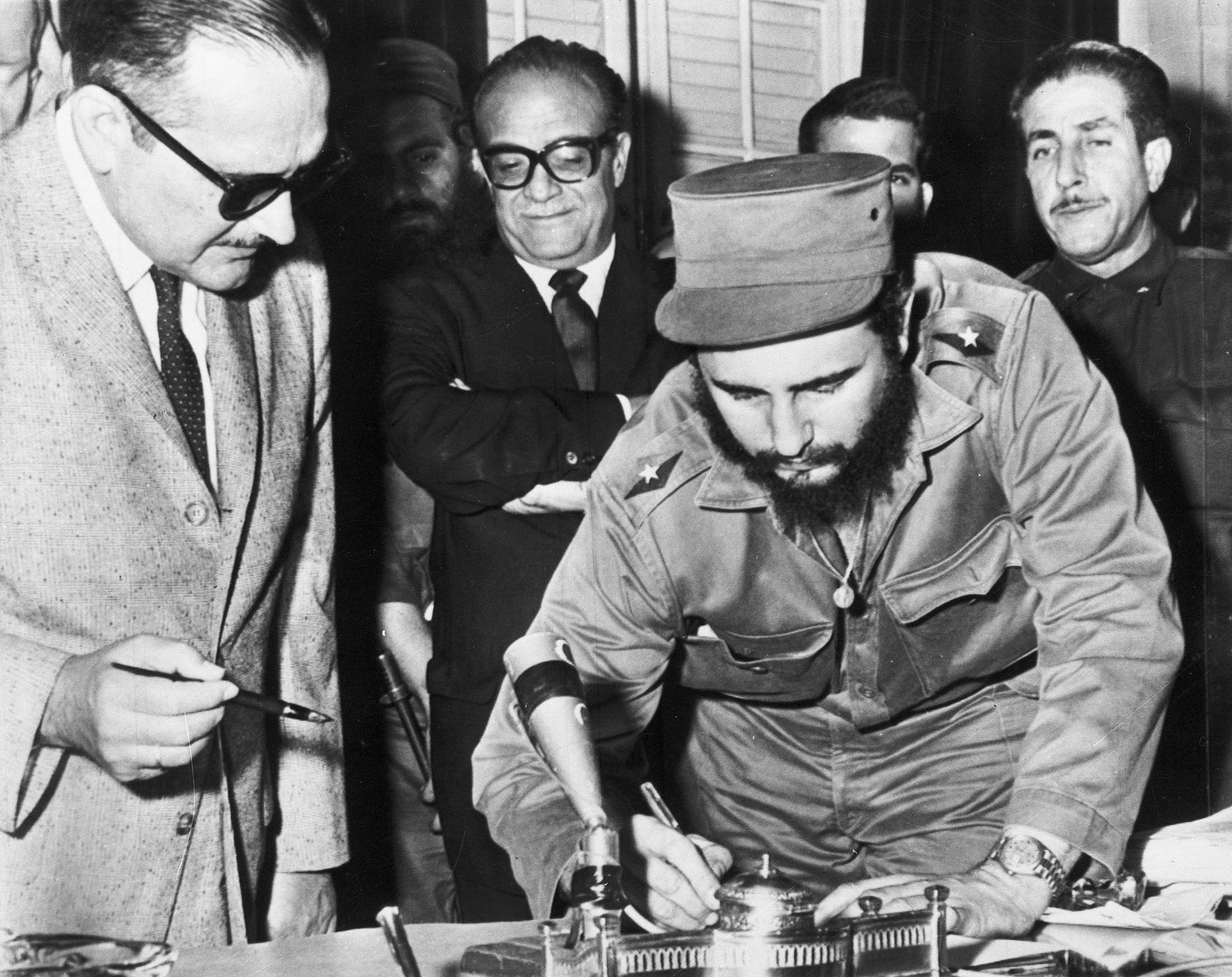 Fidel Castro: A Marxist–Leninist and Cuban nationalist, El Caballo. 2200x1750 HD Wallpaper.