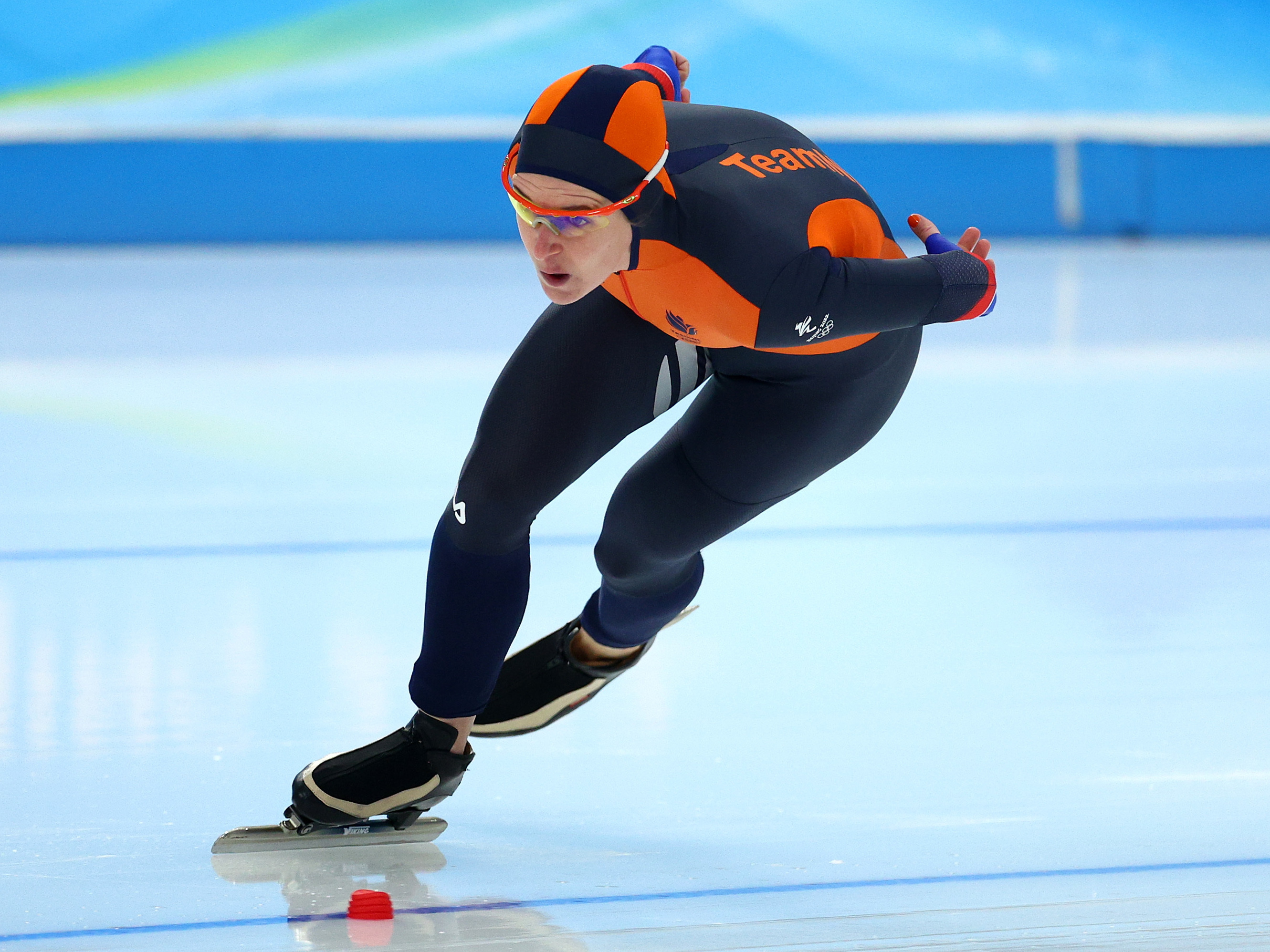 Speed Skating: Ireen Wust, Dutch Olympic gold medalist, The 1st athlete to win individual gold at 5 Olympics. 2670x2000 HD Background.