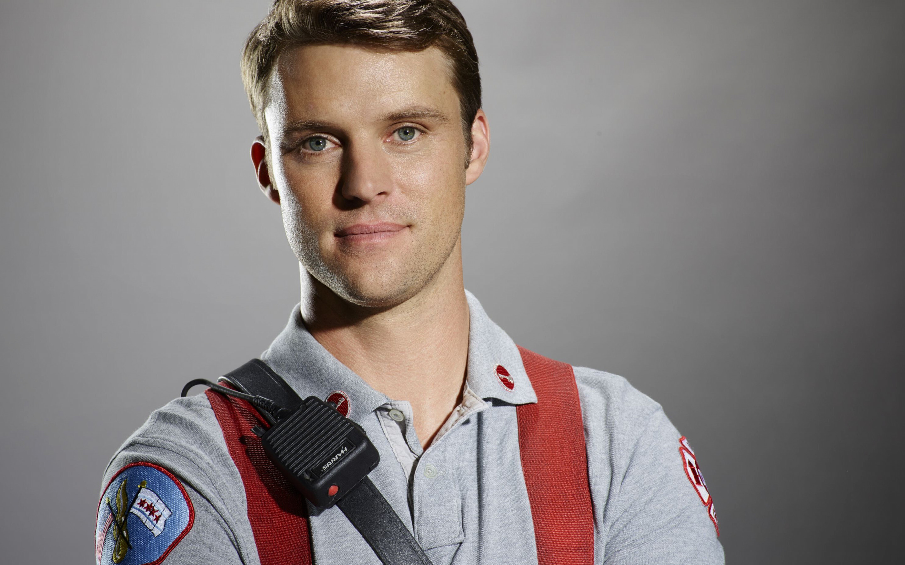 Chicago Fire (TV Series): Matthew Casey, A fire captain with the Portland Fire Department, Jesse Spencer. 2880x1800 HD Wallpaper.