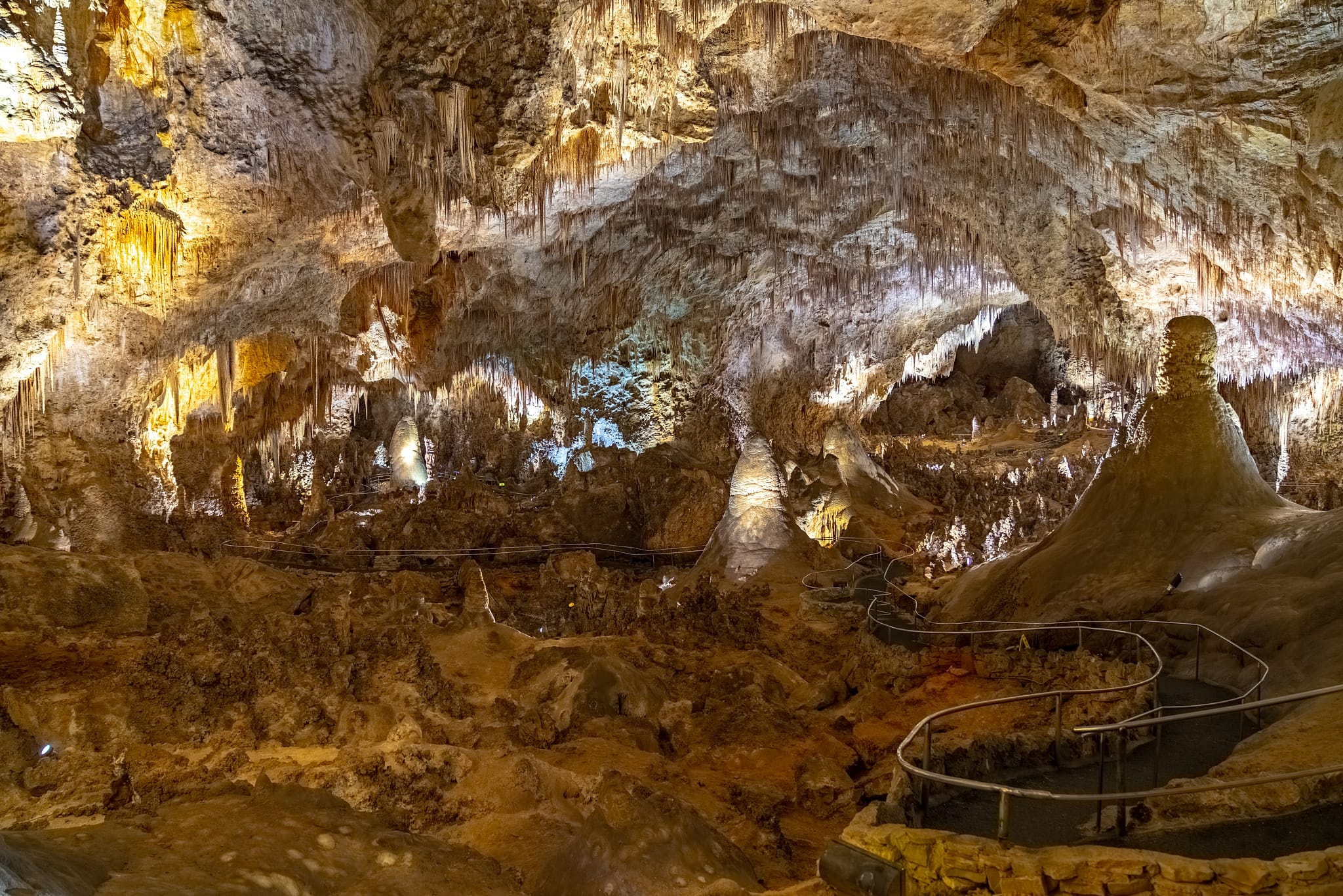 Carlsbad Caverns, National Park, Beautiful cave, Adventurous way, 2050x1370 HD Desktop