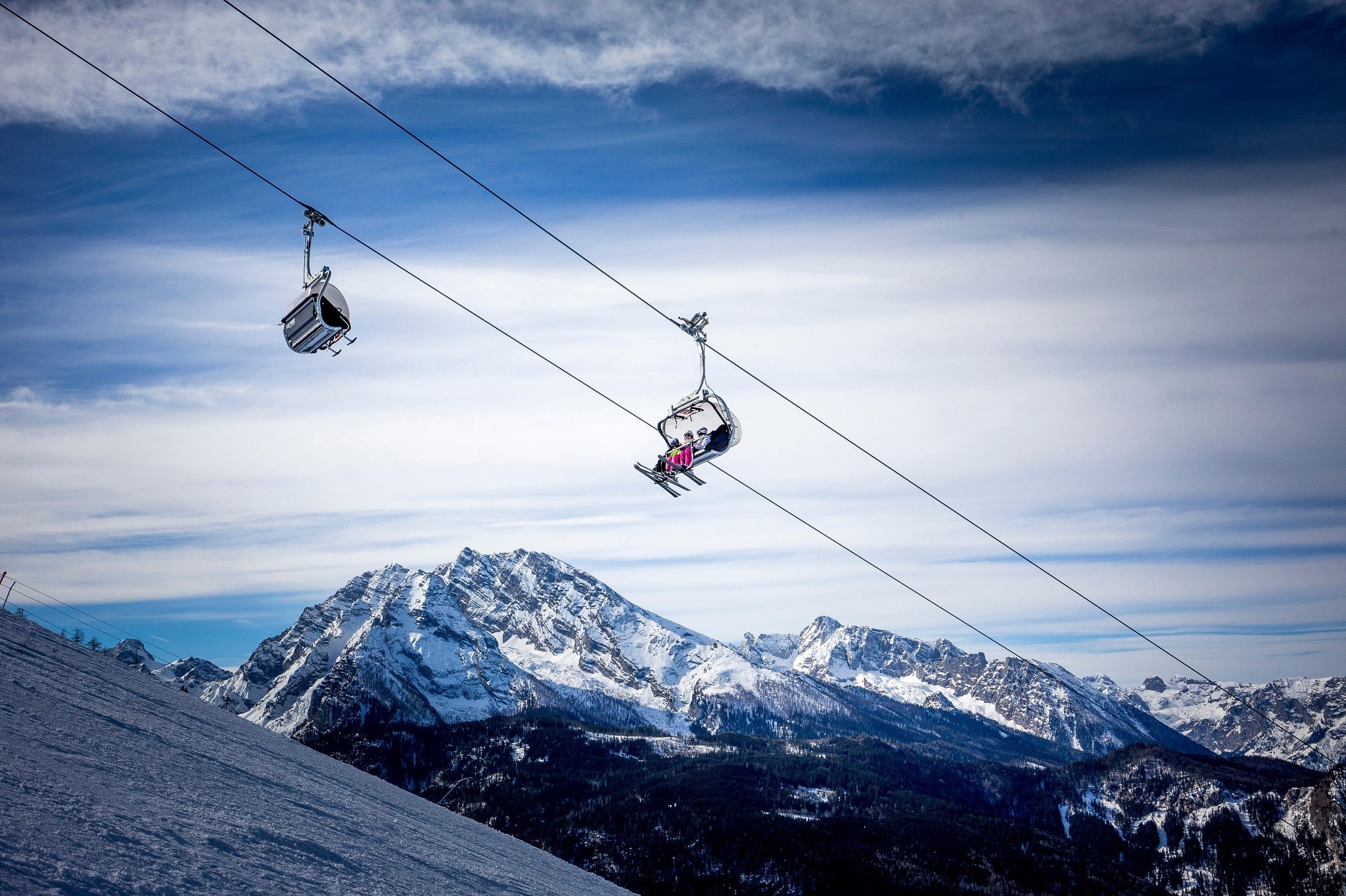 Ski Lift, Top ski resorts in Bavaria, Alpine beauty, Winter sports paradise, 2050x1370 HD Desktop