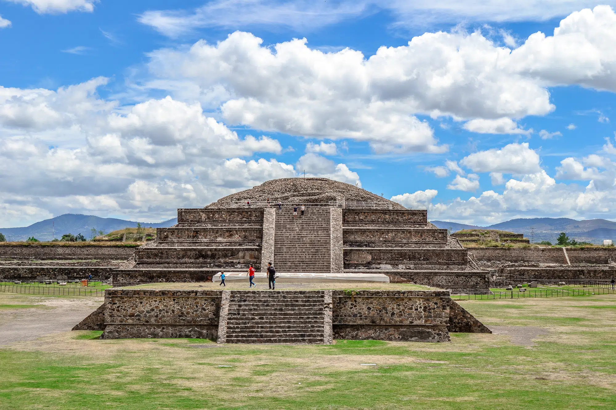 Tagesausflug zu den Pyramiden von Teotihuacan von Mexiko-Stadt aus, 2000x1340 HD Desktop