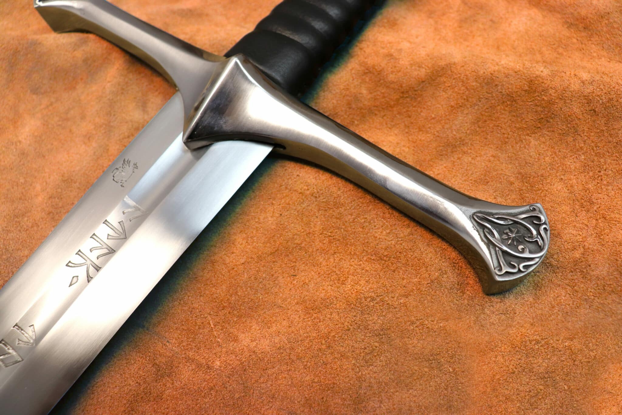 Narsil Sword, Sword for sale, Medieval replica, Legendary craftsmanship, 2050x1370 HD Desktop