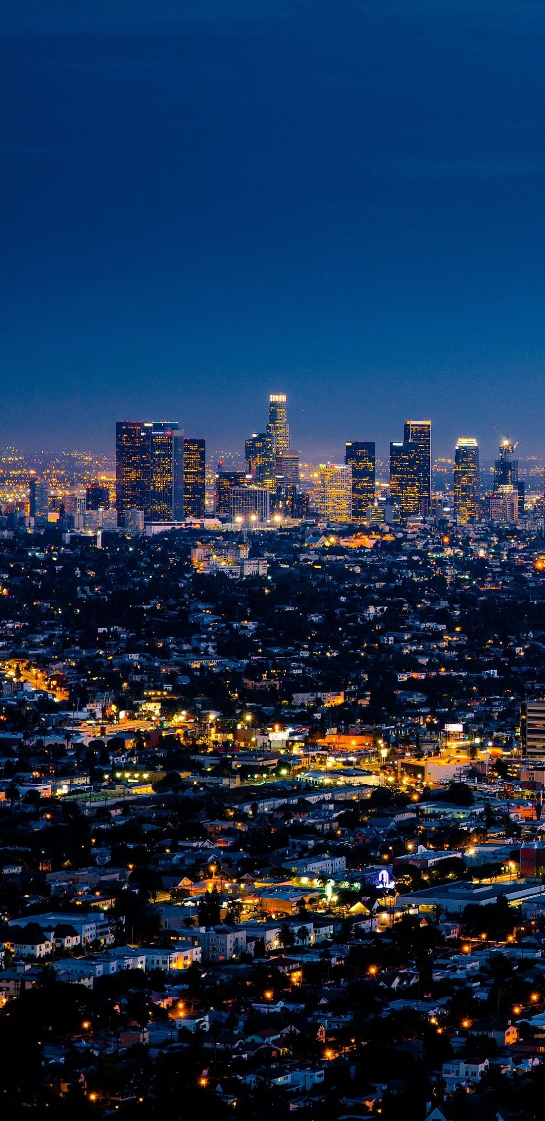 Los Angeles: Made of distinctive neighborhoods with almost 140 nationalities. 1080x2220 HD Background.