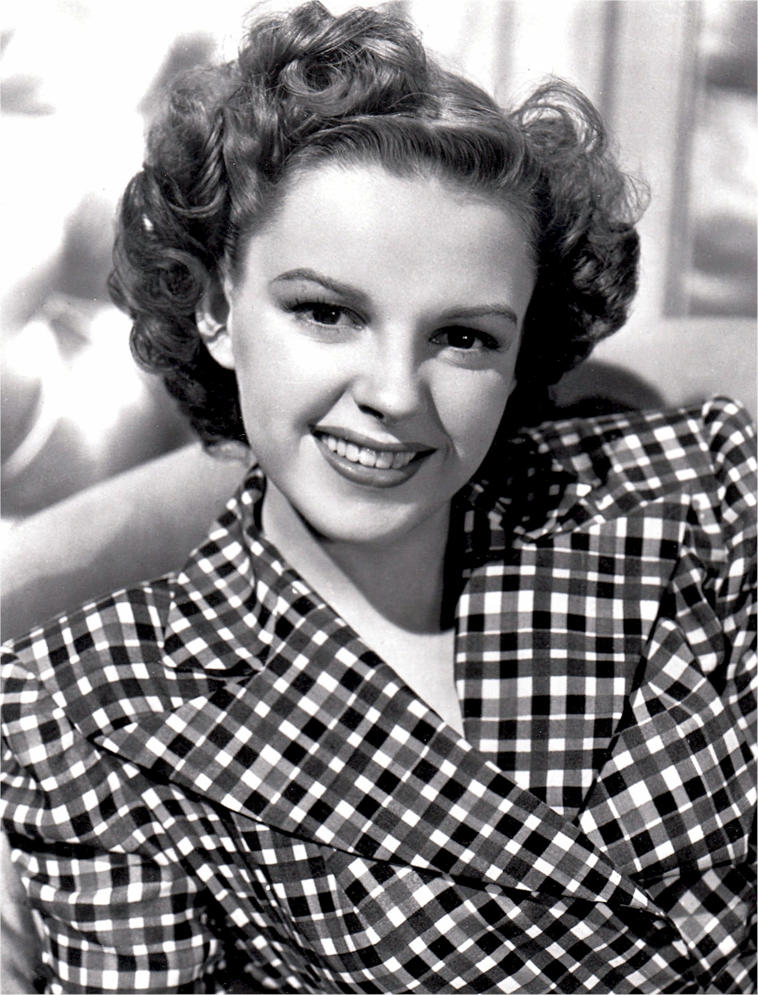 Judy Garland, Actor and Actress, Famous Portrait, Free Download, 1490x1950 HD Phone