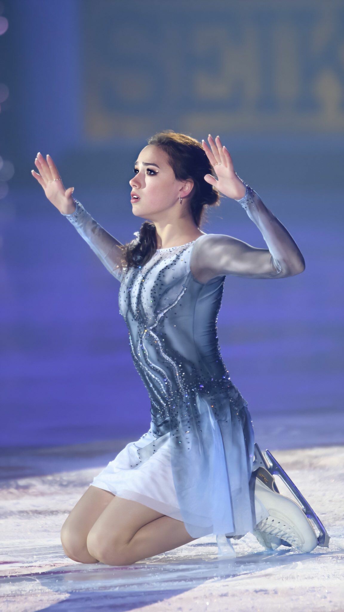 Alina Zagitova: She finished fifth overall at the 2018 World Figure Skating Championships in Milan. 1160x2050 HD Background.