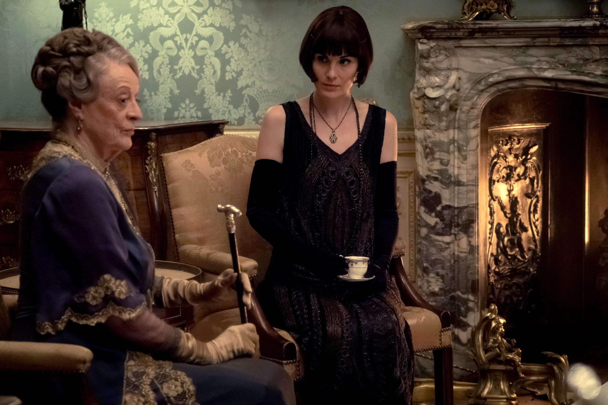 Michelle Dockery: Lady Mary Crowley and Violet Crawley, Dowager Countess of Grantham, Maggie Smith, Downton Abbey. 2030x1350 HD Background.