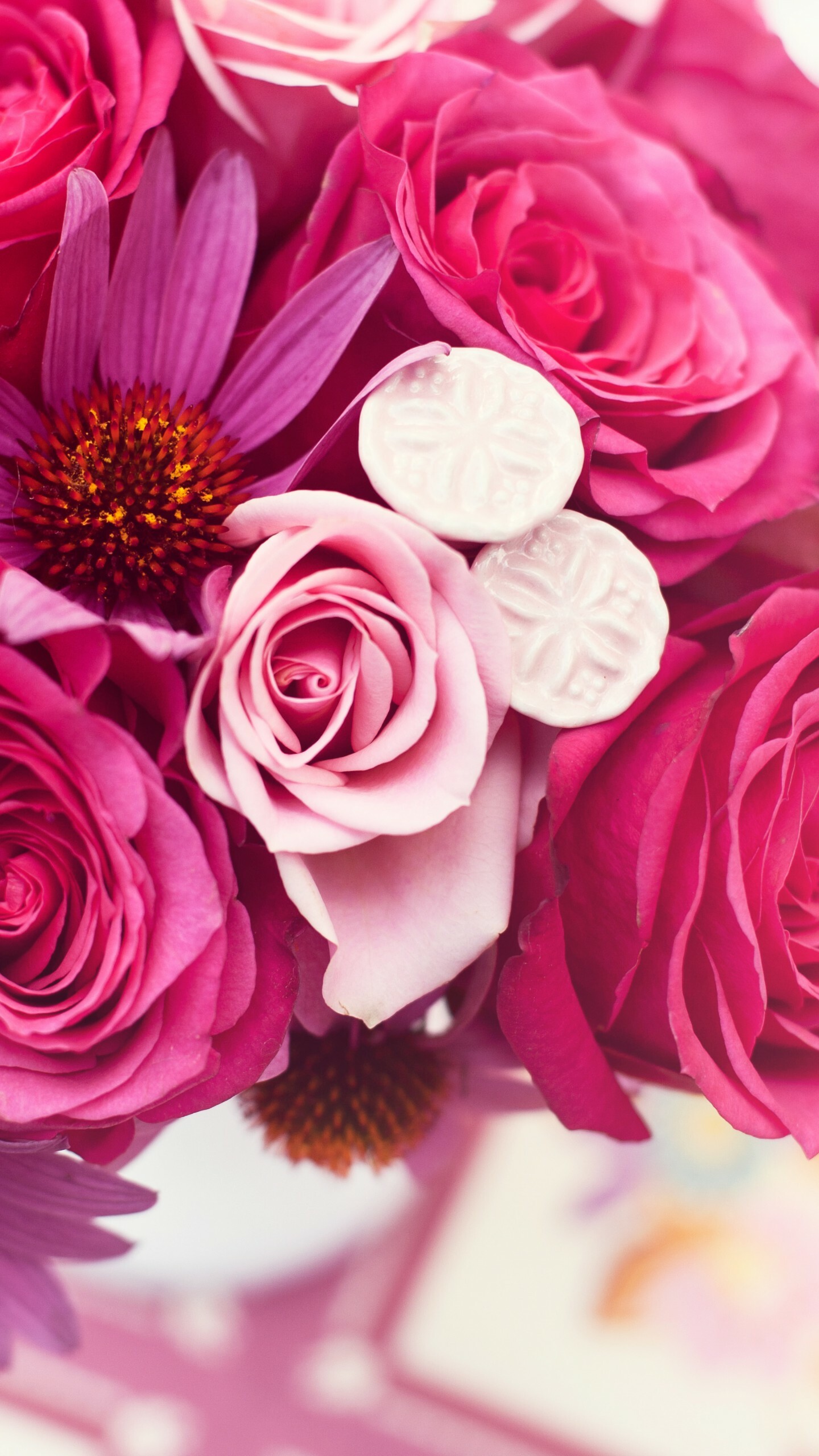 Flower Bouquet: Garden roses, A collection of flowers. 1440x2560 HD Background.