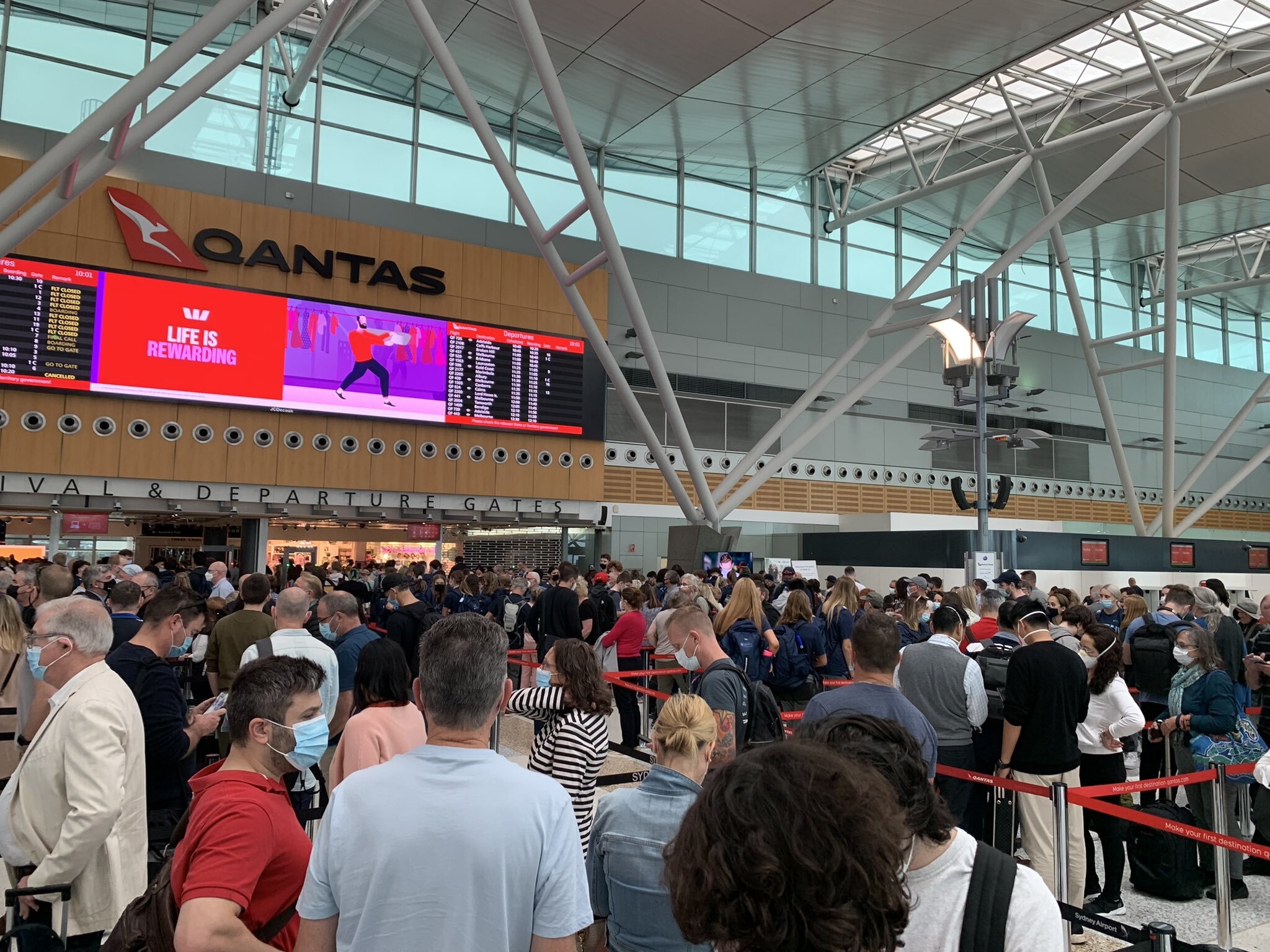 Sydney Airport, Perfect storm, Hours long queues, Travels, 2050x1540 HD Desktop