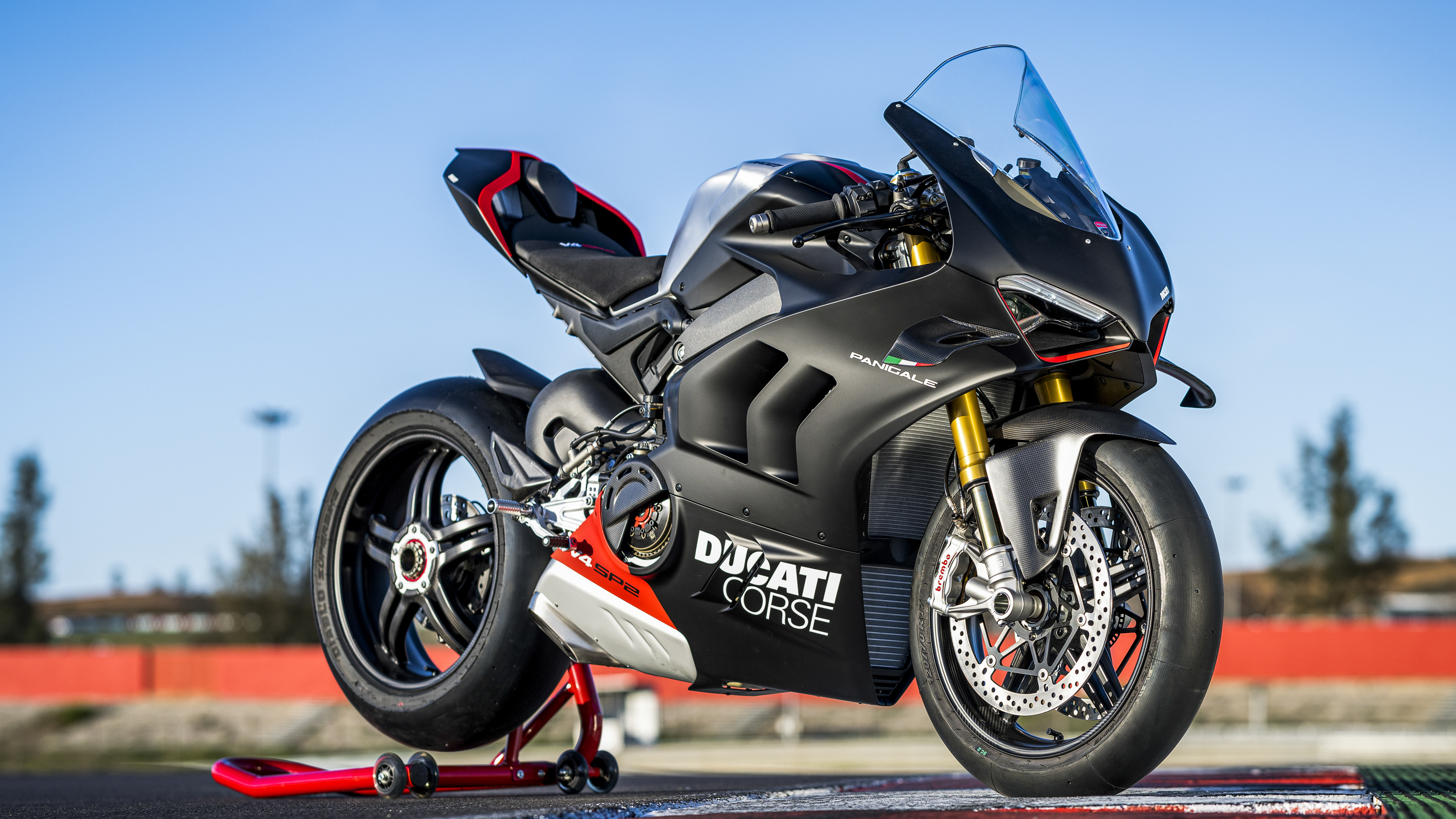 Ducati Panigale V4, Auto speed sensation, Cutting-edge technology, Intense performance, 3840x2160 4K Desktop