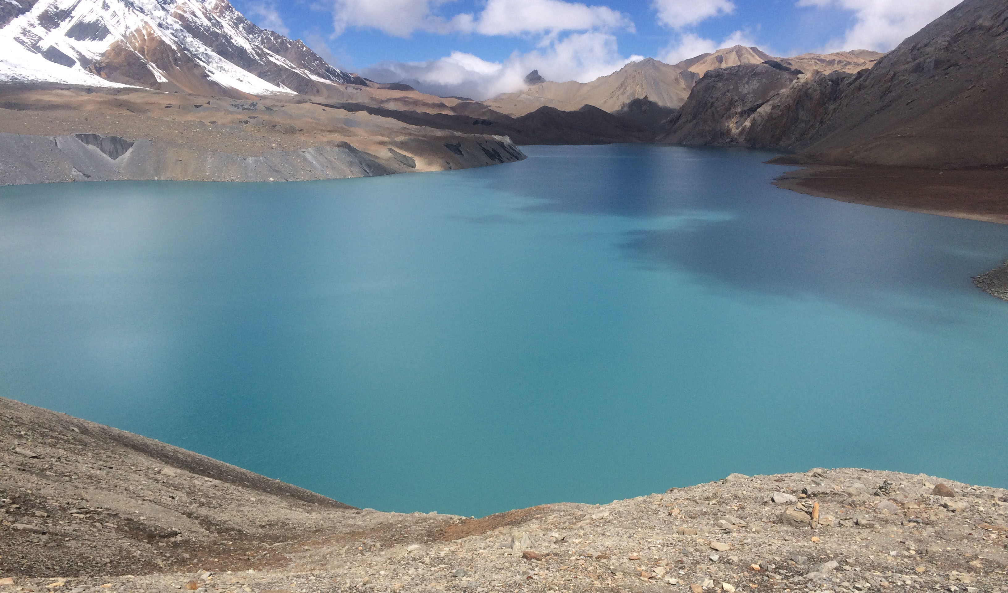 Tilicho Lake, Annapurna circuit trek, Porter and guide, 3270x1920 HD Desktop