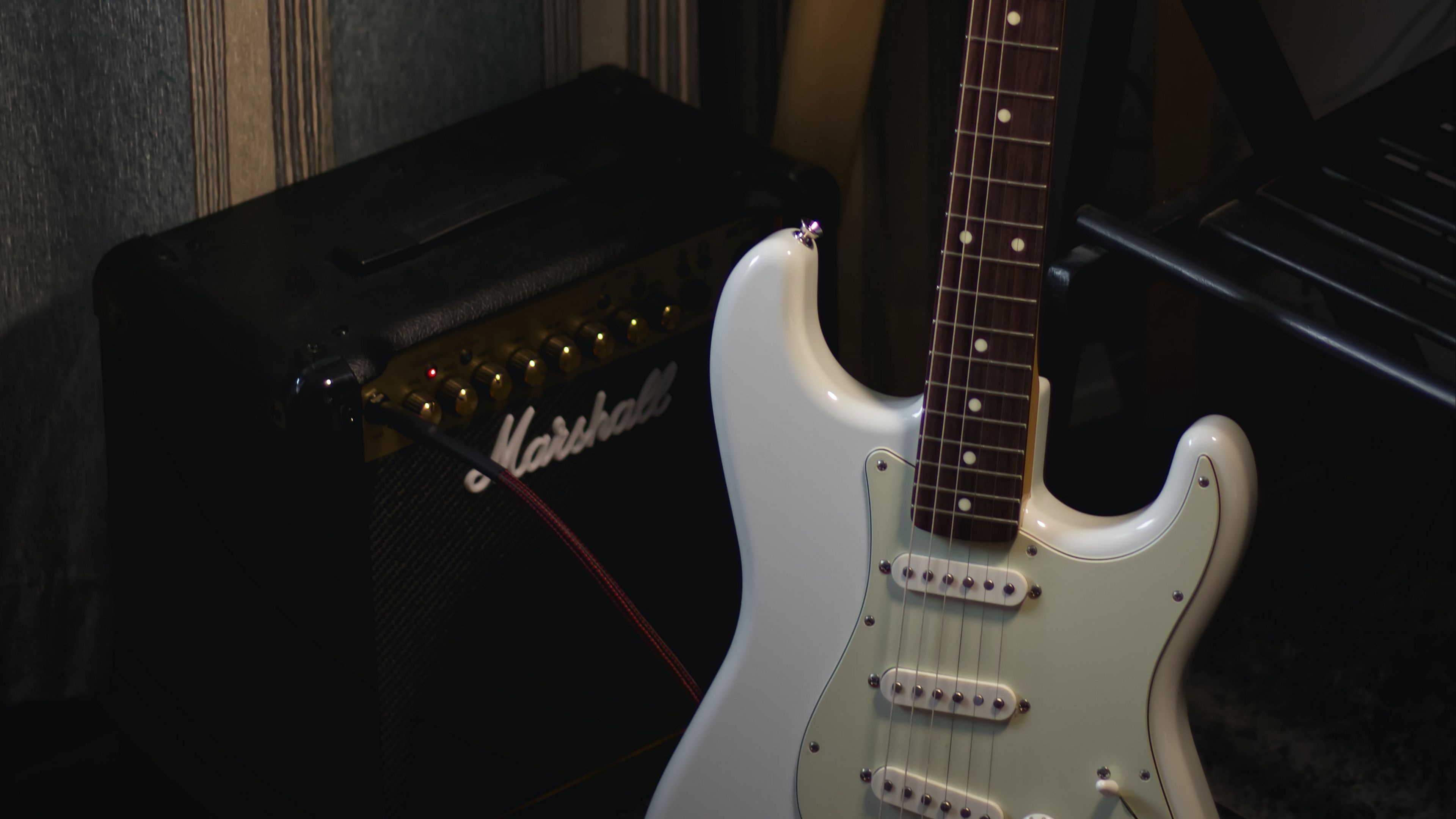 Guitar: Marshall amplifier, Speaker, Electronic instrument. 3840x2160 4K Background.