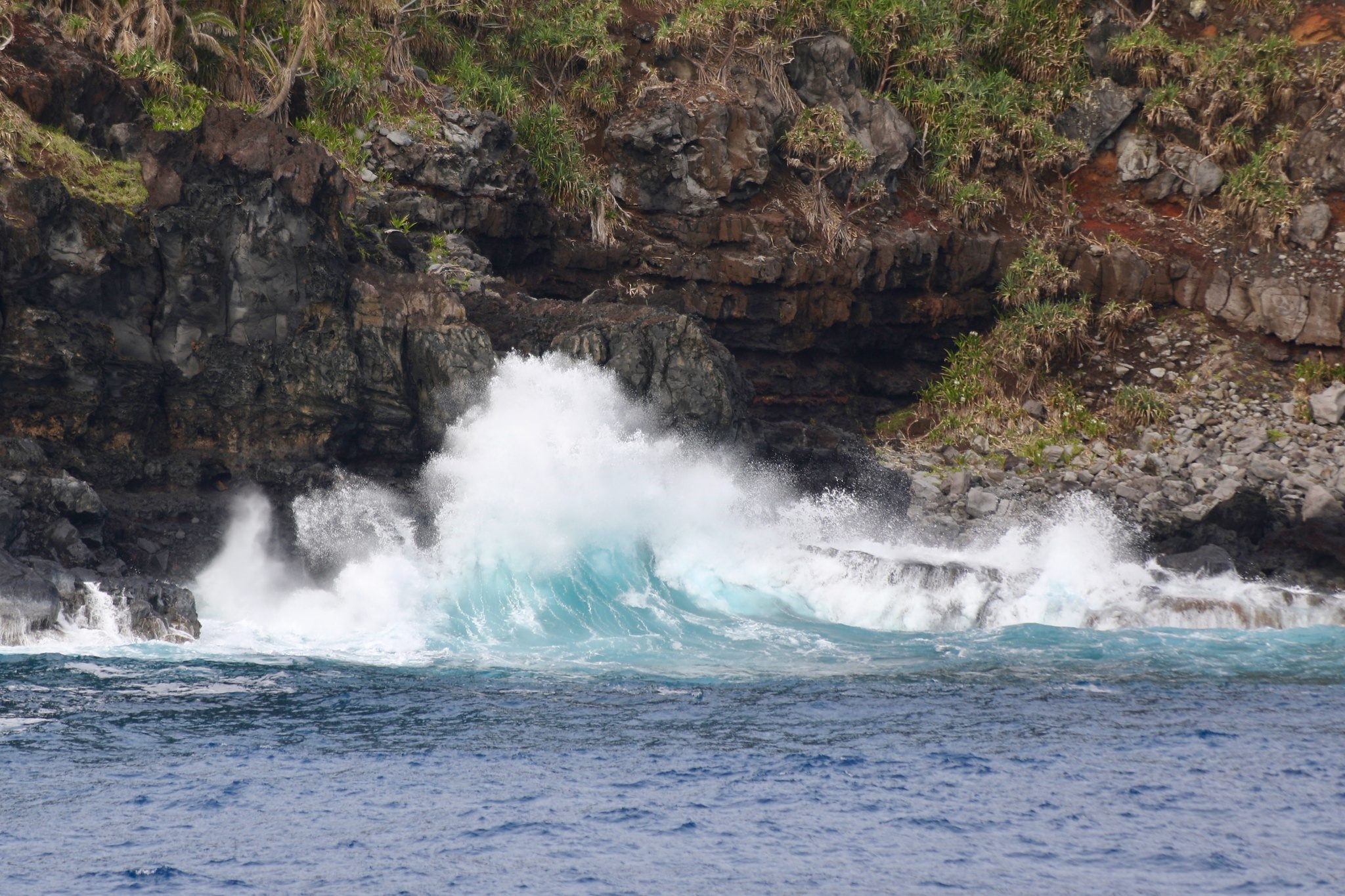 Pitcairn Islands, Remote living, The Borgen Project, Tropical paradise, 2050x1370 HD Desktop