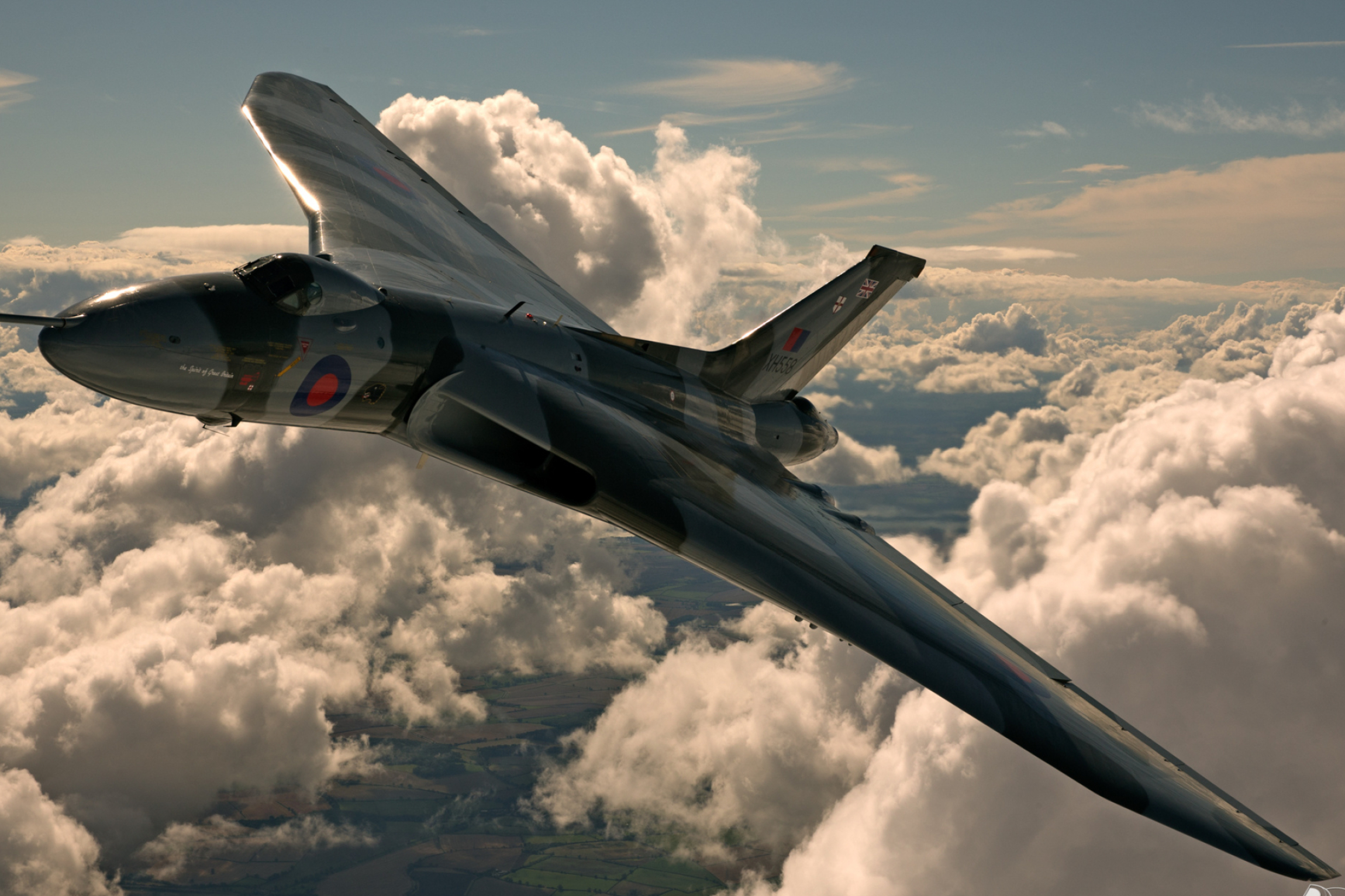 The 'Delta Lady' From the Cockpit: Flying Avro Vulcan XH558 2300x1540