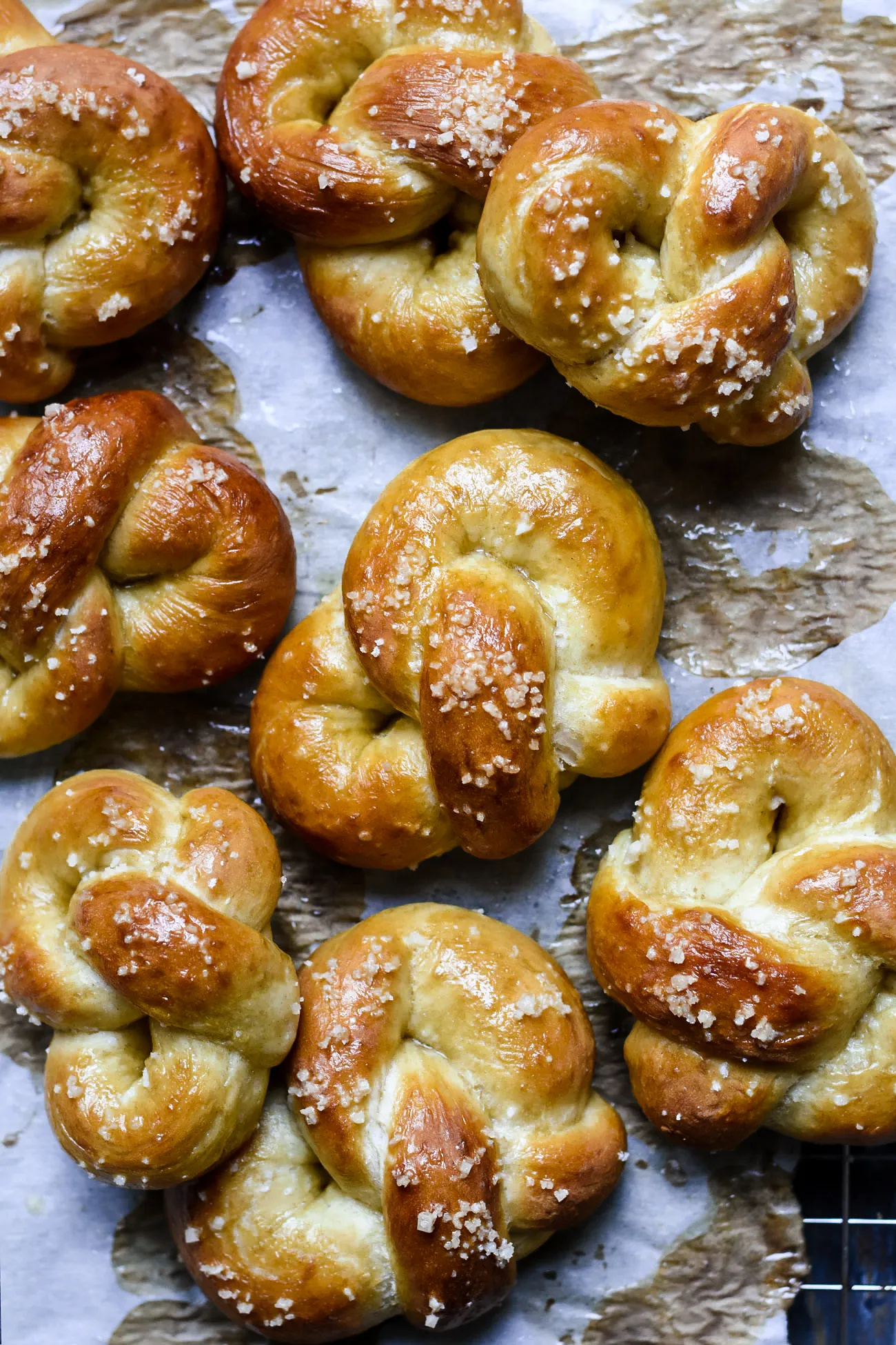 Hot buttered pretzels, French bretzels, Soft and warm, Irresistible snack, 1300x1950 HD Handy