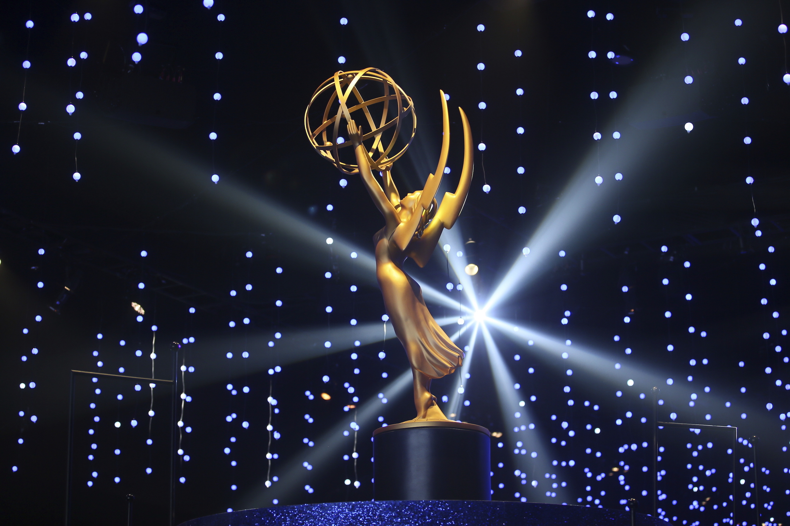Emmy Awards, 2022 Primetime Emmys, 2730x1820 HD Desktop
