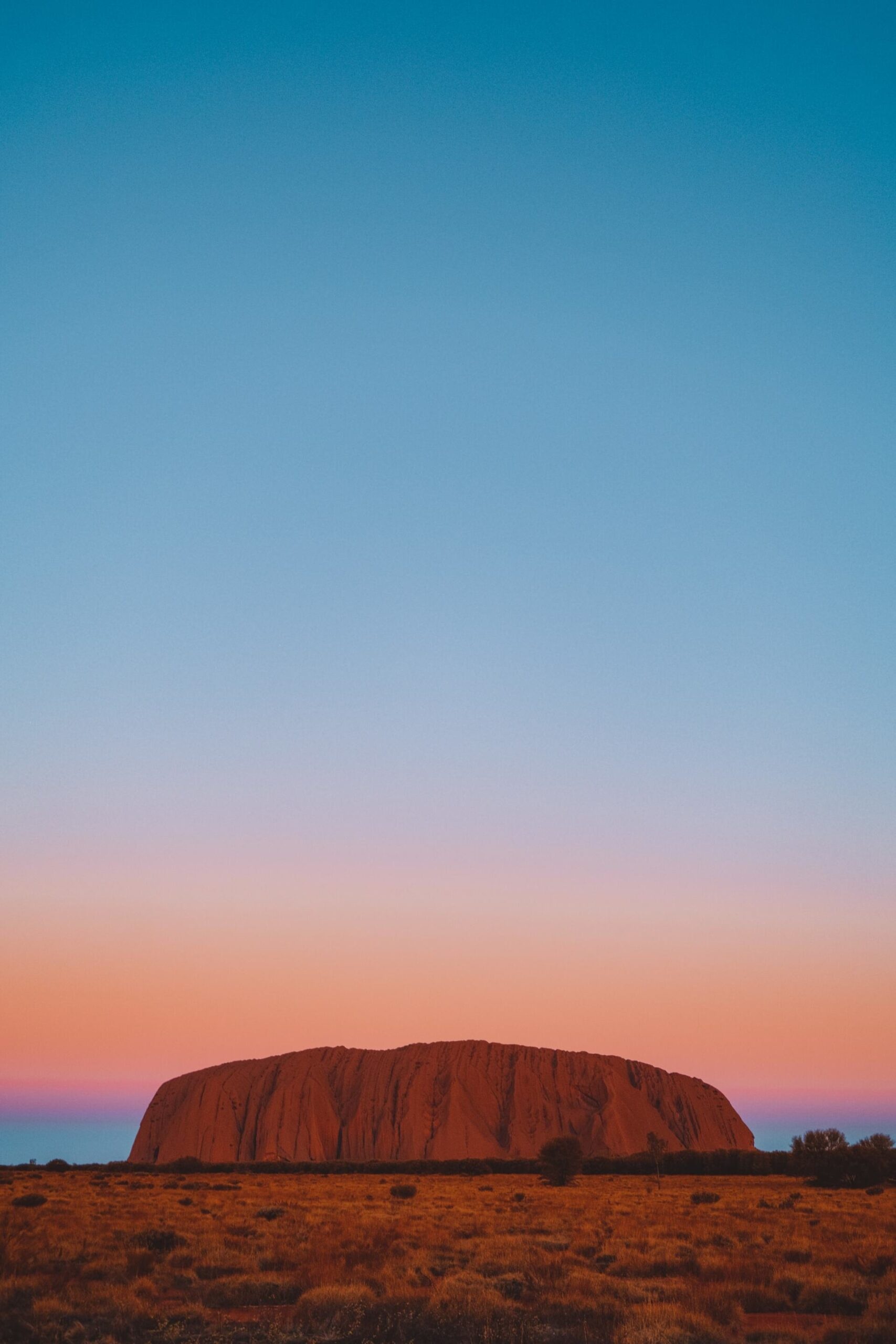 Where to stay at Uluru, Ayers Rock resort guide, Explore Shaw's recommendations, 1710x2560 HD Handy