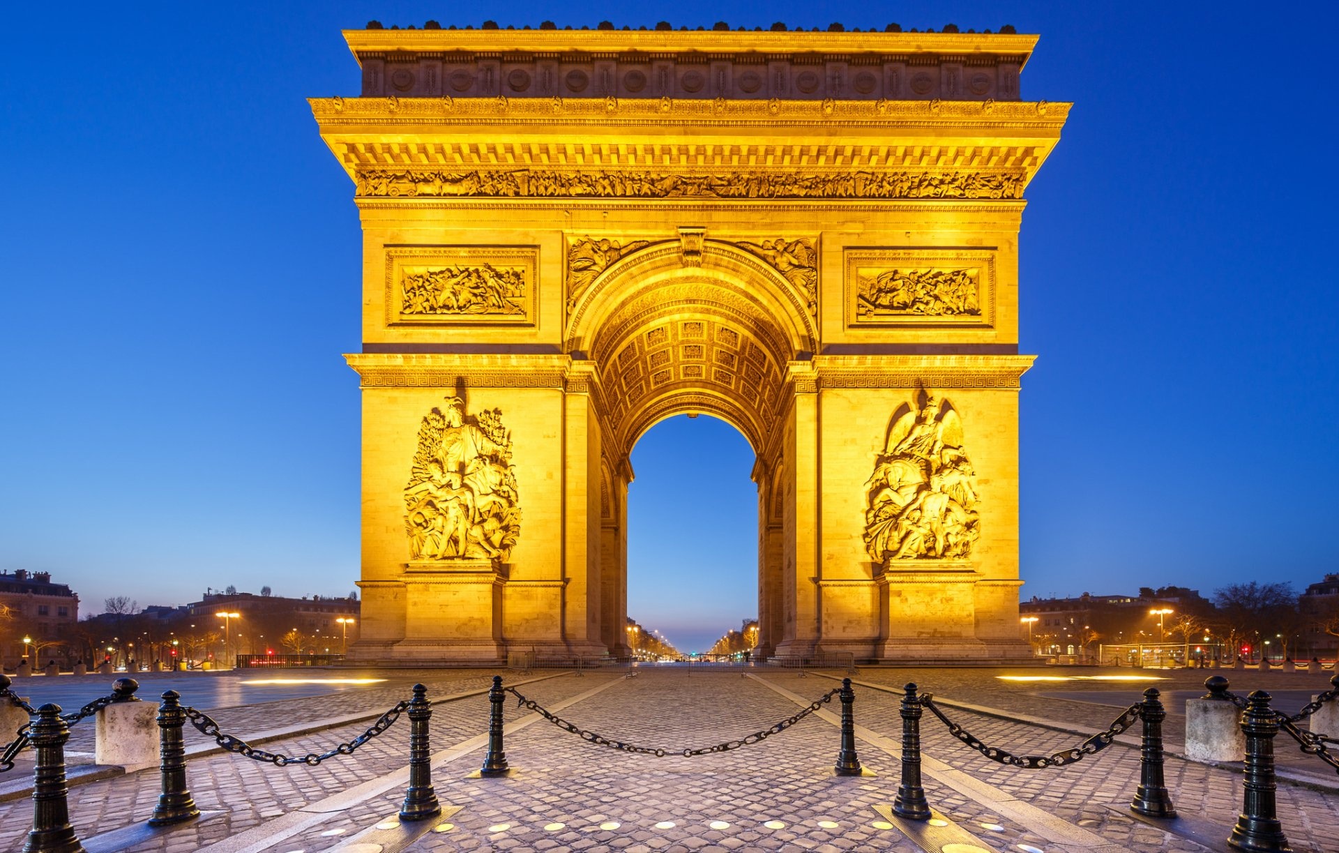 Arc de Triomphe, Architectural masterpiece, Parisian pride, Historical symbol, 1920x1230 HD Desktop