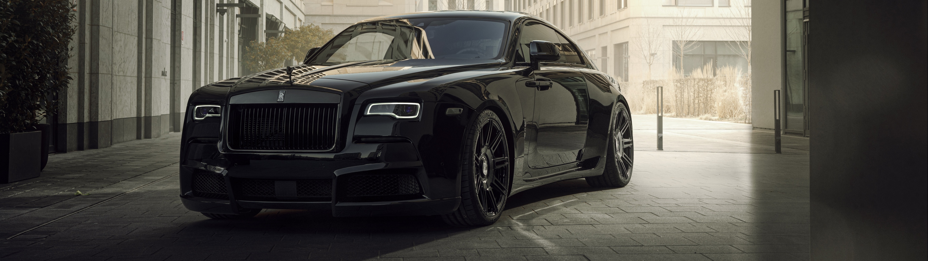 Rolls-Royce Wraith, Exclusive car, Ultimate luxury, Supreme refinement, 3840x1080 Dual Screen Desktop