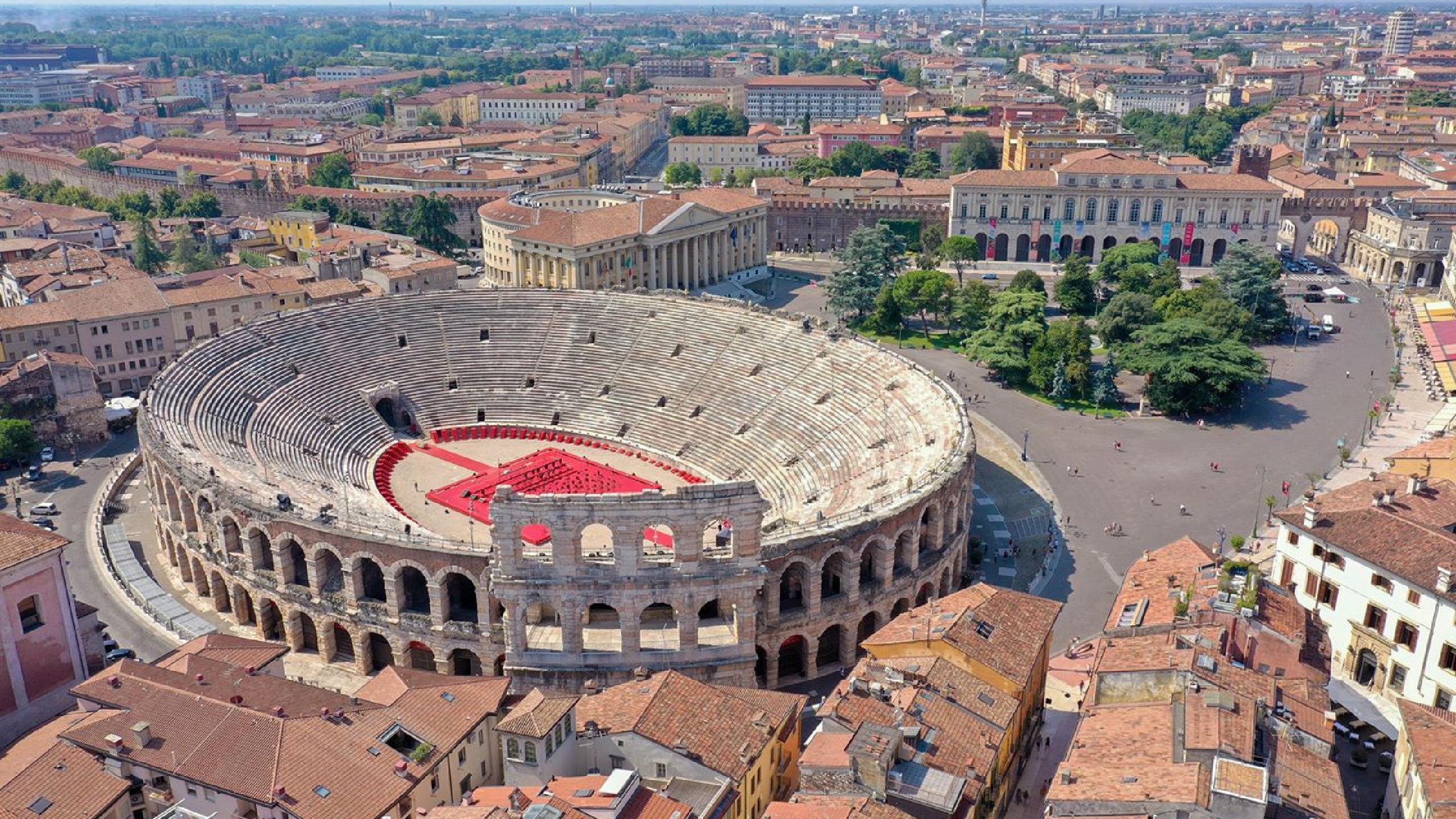 Italian landmark, Verona attraction, Concert tickets, Live events, 2560x1440 HD Desktop